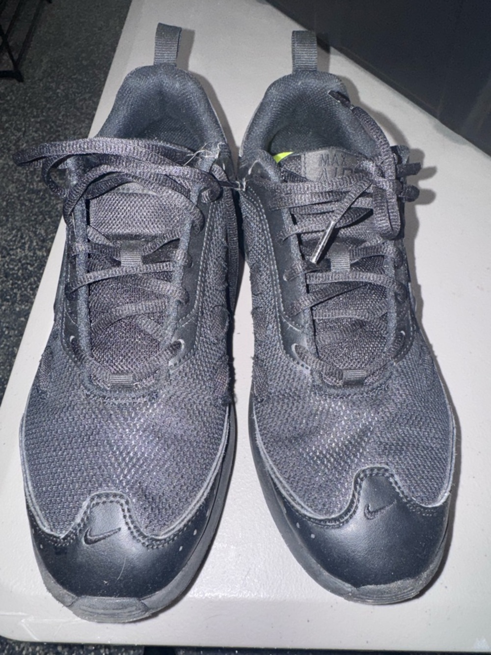 Nike Air Max AP Men's Shoe - Picture 3 of 6